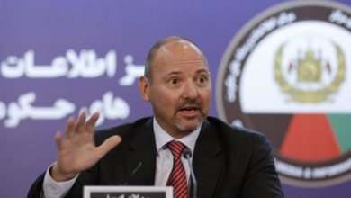 تصویر نماینده اتحادیه اروپا در افغانستان: طالبان باید به گفتگوهای صلح برگردند