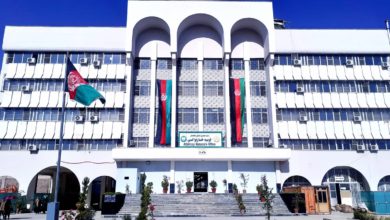 تصویر یک دادستان در کاپیسا به اتهام دریافت ۴۰ هزار افغانی رشوت باز داشت شد