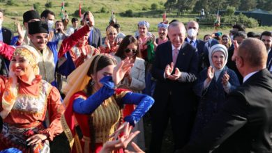 تصویر شوشا شهرینده آت چاپغی یاریشی گچیریلدی