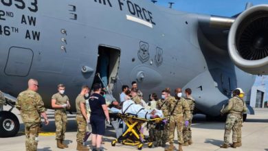 Photo of An Afghan pregnant woman given birth on a US military plane
