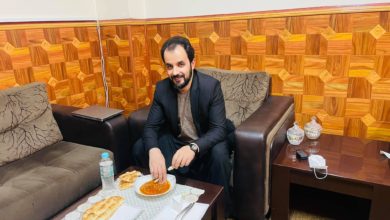 تصویر وحید مجروح از سمت سرپرستی وزارت صحت‌عامه برکنار شد