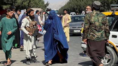 تصویر دیدبان حقوق بشر بر دستورالمعل اخیر طالبان در مورد گشت و گذار زنان واکنش نشان داد