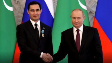 Putin Berdimuhamedov’u ‘Dostluk’ Nişanı ile ödüllendirdi fotoğrafı