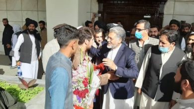 تصویر فاروق وردک به افغانستان برگش