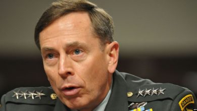 Petraeus: Amerika önceki Afgan hükümetinin düşüşünü önleyebilirdi fotoğrafı