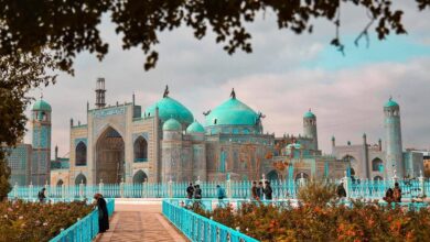 تصویر مسئولان روضه شریف در بلخ از خطر فروریزی این آبده تاریخی نگران اند