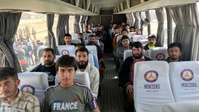 İran hapishanelerinden 260’tan fazla Afgan vatandaşı serbest bırakıldı fotoğrafı