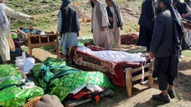 تصویر وقوع حادثه ترافیکی در بلخ منجر به جان باختن ۱۱ تن شد