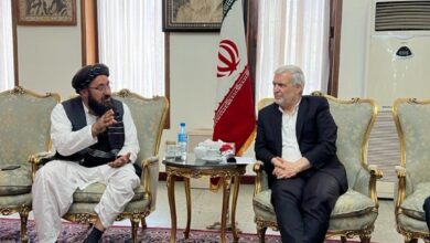 تصویر سفیر ایران با رئیس اداره خط آهن طالبان دیدار کرد