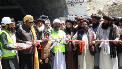 تصویر عبدالغنی برادر پروژه بازسازی شاهراه سالنگ‌ها را افتتاح نمود