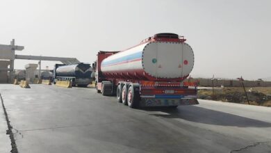 تصویر اداره ملی استندرد ۱۳ تانکر نفت بی‌کیفیت را به ایران برگرداند