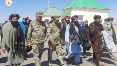 تصویر مسئولان محلی طالبان در بندر آقینه با هیات ترکمنستانی دیدار نمود