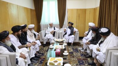 تصویر عبدالغنی برادر در راس یک هیات برای افتتاح فاز دوم کانال قوش‌تیپه به بلخ رفت