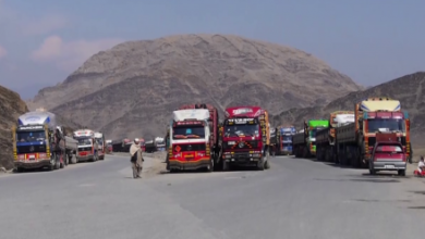 تصویر برگزاری جلسه ای برای یافتن راه های جایگزین برای کسب و کار در کشور