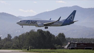 تصویر آجت ایستامبول- توزلا آراسیندا اوچار ساپارلارینی قوریار