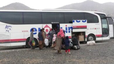 تصویر انتقال رایگان ۲۲ خانواده بازگشته از پاکستان به ولایت‌های شان