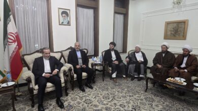 تصویر اعضای شورای علمای افغانستان با وزیر خارجه ایران دیدار کردند