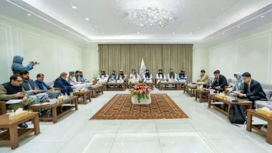 تصویر خلیفه سراج‌الدین حقانی با نمایندگان ویژه چین و پاکستان در کابل دیدار کرد