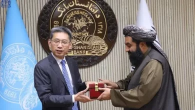 تصویر رییس بانک مرکزی امارت اسلامی با سفیر چین دیدار کرد