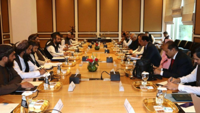 تصویر هیأت امارت اسلامی و پاکستان برای گسترش تجارت و کاهش تعرفه‌ها گفت‌وگو کردند 