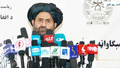 تصویر ملا عبدالغنی برادر آخوند، امروز (پنج‌شنبه، ۹ اسد) کار پروژه تولید ۴۰ میگاوات برق آفتابی در ولسوالی محمد آغه ولایت لوگر را افتتاح کرد.