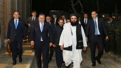 تصویر گفت‌وگوی وزرای خارجه افغانستان و قزاقستان درباره گسترش روابط دوجانبه و پروژه‌های ترانزیتی 