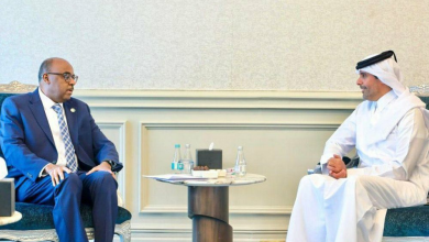 تصویر گفت‌وگوی نمایندگان ویژه سازمان همکاری اسلامی و قطر درباره تحولات افغانستان 