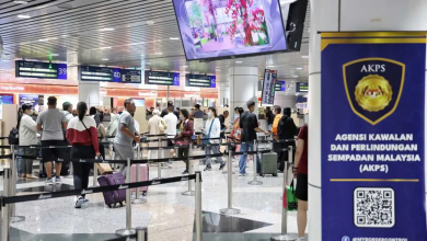 Photo of Afghan family caught using fake visas to enter Malaysia