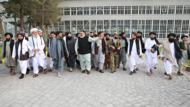 تصویر افتتاح کمپلکس فابریکه‌های تولیدی توسط معاون اقتصادی ریاست‌الوزراء پس از ۶۰ سال توقف 