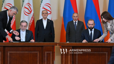 تصویر مذاکرات دوجانبه مسعود پزشکیان و نیکول پاشینیان در ایروان برگزار شد 