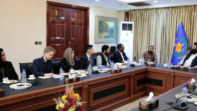 تصویر سرپرست وزارت مهاجرین خواستار توقف اخراج اجباری مهاجران افغان و کمک به ساخت سرپناه‌های دایمی شد 