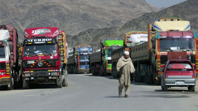 تصویر سخت‌گیری‌های جدید پاکستان، تجارت و رانندگان افغان را با چالش مواجه کرد 