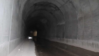 تصویر پیشرفت ۹۰ درصدی کار ساخت تونل‌های انحرافی بند بخش‌آباد فراه 