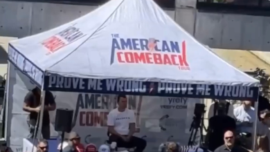 تصویر تیراندازی مرگبار به چارلی کرک، حامی برجسته ترامپ در دانشگاه یوتا 