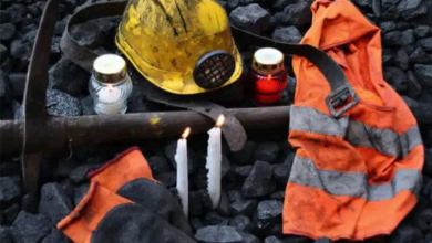 تصویر دو معدن‌کار در اثر ریزش دو معدن در سمنگان جان باختند