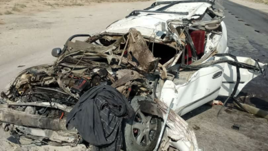 تصویر جان باختن یک نفر و زخمی شدن چهار نفر در حادثه ترافیکی شاهراه مزار-کابل 