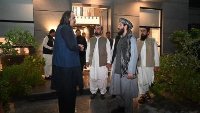 تصویر گنداپور با سفیر افغانستان در اسلام‌آباد دیدار کرد