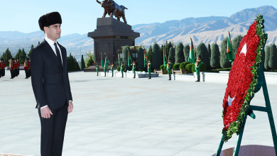 تصویر Türkmenistanyň Prezidenti Serdar Berdimuhamedow Hatyra güni mynasybetli çärä gatnaşdy