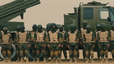 تصویر فارغ‌التحصیلی ۲۵ تن از پرسونل توپچی وزارت دفاع پس از آموزش دستگاه BM-12 