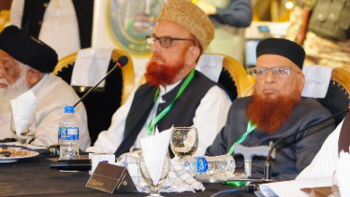 Photo of Pakistani cleric condemns lifetime immunity for Army Chief as un-Islamic