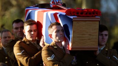 Photo of Trump praises UK troops as brave warriors after widespread condemnation