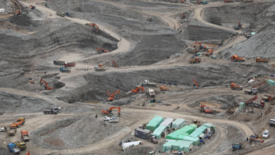 تصویر بیش از ۱۰۰ هزار نفر در معادن زرشویی بدخشان مشغول به کار شدند