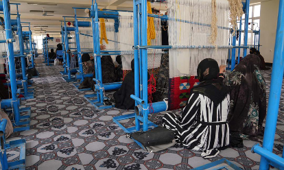 Photo of UNHCR launches largest carpet-weaving centre in western Afghanistan