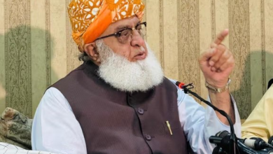 تصویر فضل‌الرحمن: حکومت پاکستان از آمریکا و اسرائیل حمایت می‌کند