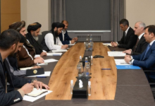 تصویر دیدار هیئت امارت اسلامی افغانستان با مقام وزارت ترانسپورت آذربایجان درباره همکاری‌های ترانزیتی