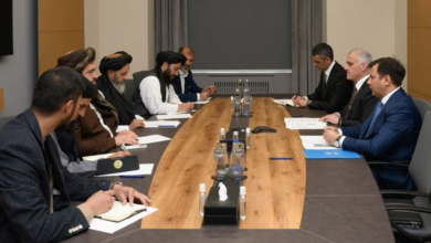 تصویر دیدار هیئت امارت اسلامی افغانستان با مقام وزارت ترانسپورت آذربایجان درباره همکاری‌های ترانزیتی