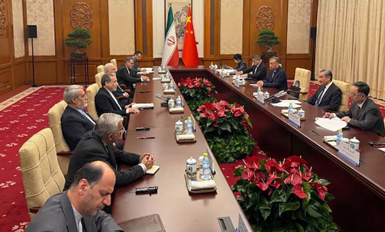 Photo of Iran foreign minister meets Chinese counterpart for first time since Iran war started
