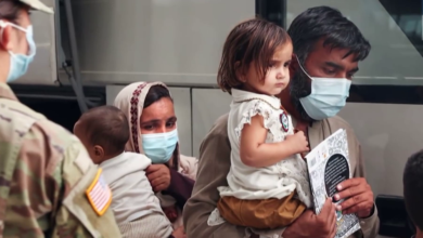 Photo of Former US officials urge halt to plan relocating Afghan refugees from Qatar to Congo