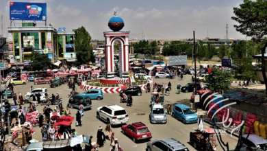 تصویر یک کشته و ۳۰ زخمی در واژگونی بس مسافربری در غزنی