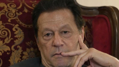 Photo of Pakistan Supreme Court orders Imran Khan moved from prison to hospital